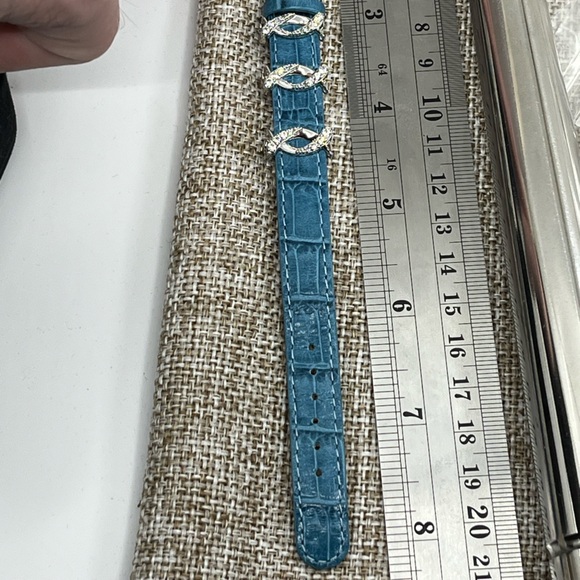 Vintage QVC Diamonique Crocodile-Embossed Leather Bracelet - Picture 11 of 11